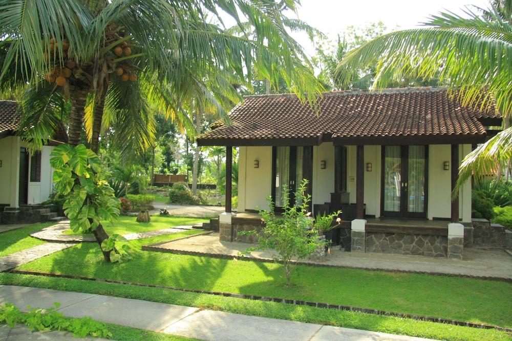 Grand Elty Krakatoa Hotel Kalianda Buitenkant foto