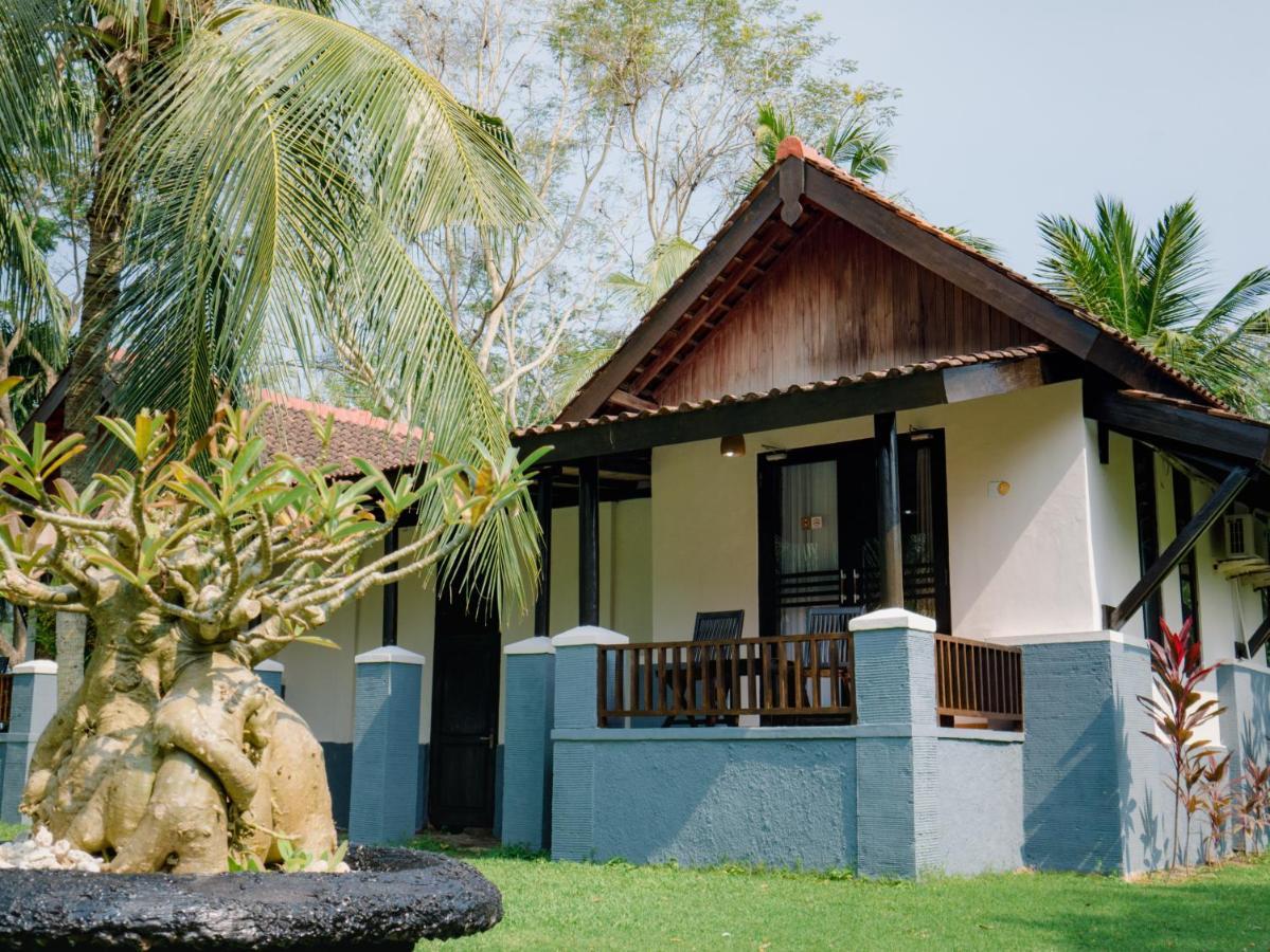 Grand Elty Krakatoa Hotel Kalianda Buitenkant foto